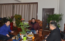印度客戶來訪，參觀湘潭電機(jī)車的生產(chǎn)與測(cè)試